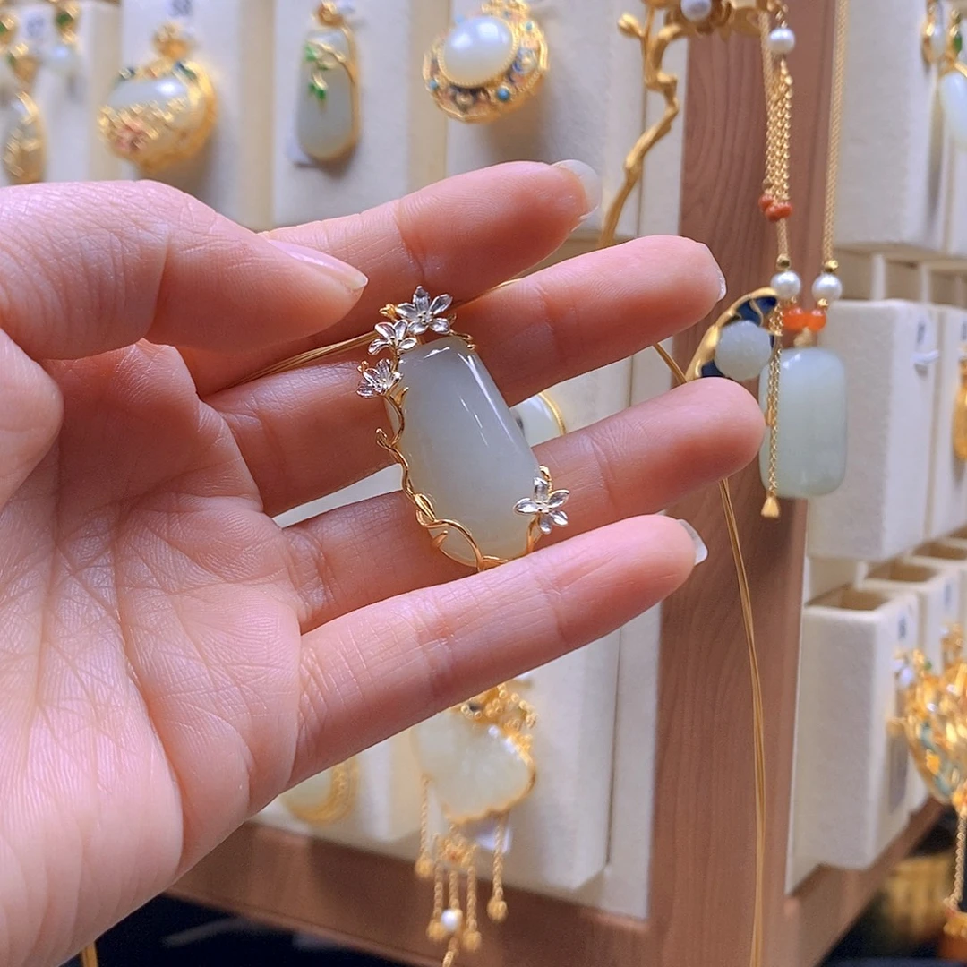 和田玉银S925镶嵌颈饰