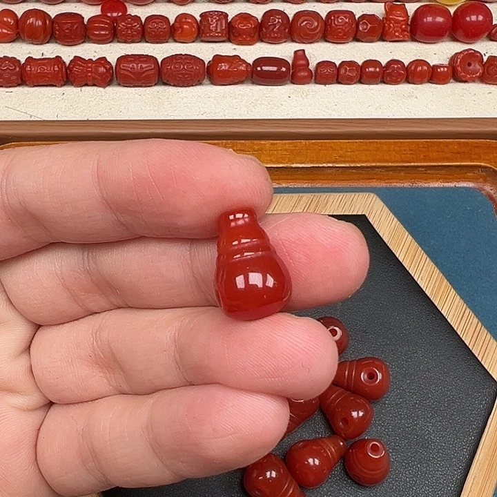 南红玛瑙未镶嵌卡11✖️17光面三通