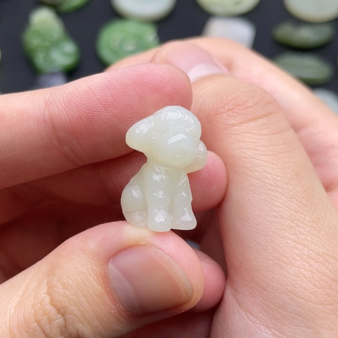 【闪购商品】颈饰未镶嵌和田玉