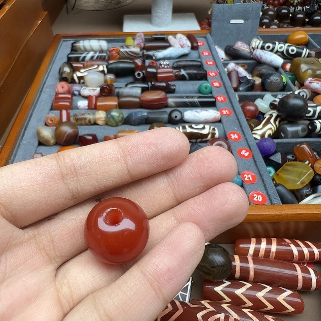 阳***光玛瑙/玉髓未镶嵌珠宝半成品
