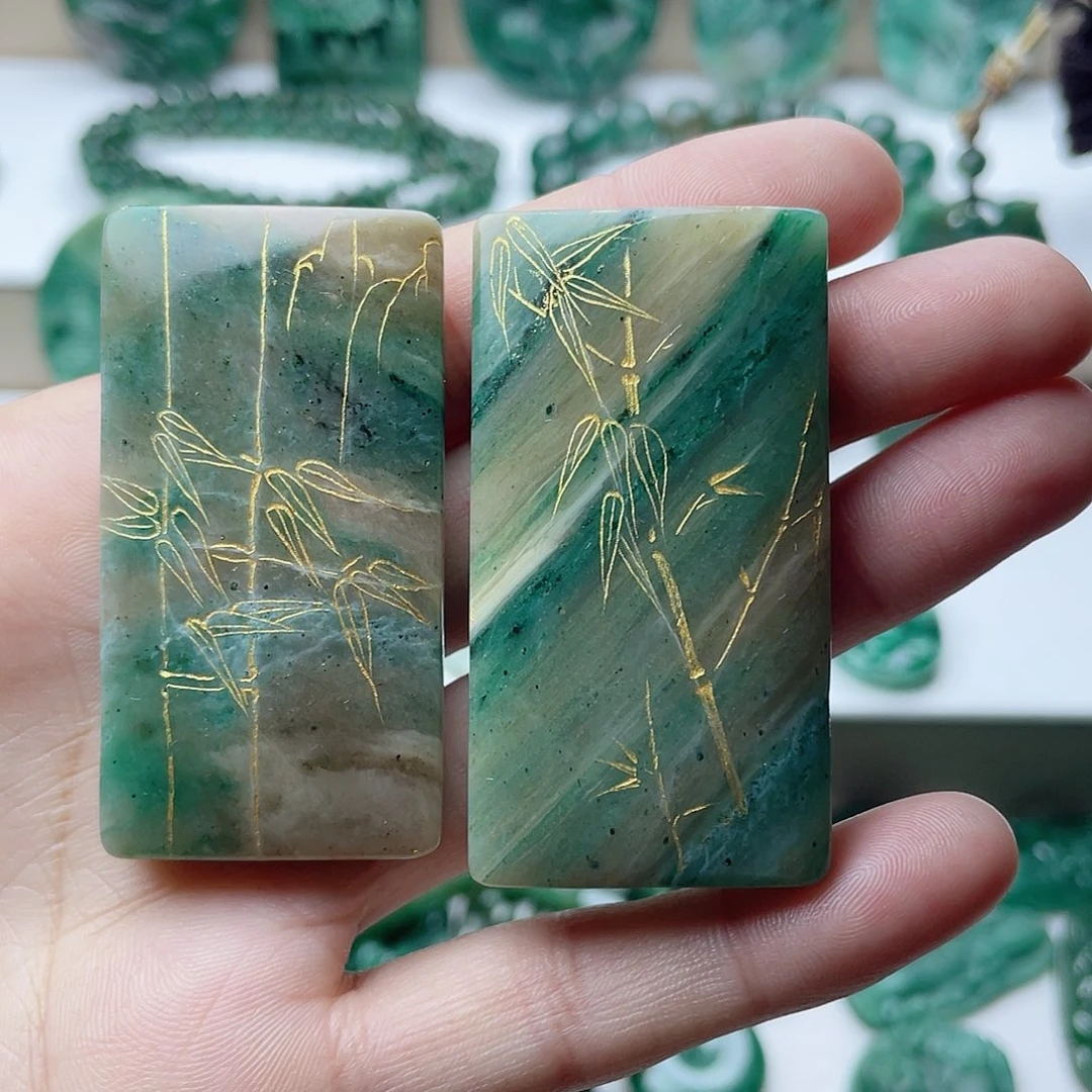 独山玉未镶嵌一对挂件