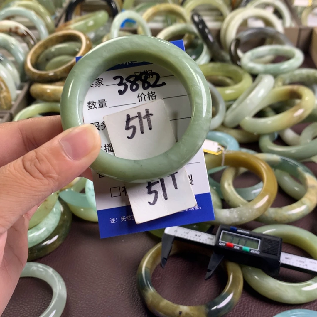 未镶嵌蛇纹石玉手镯3882
