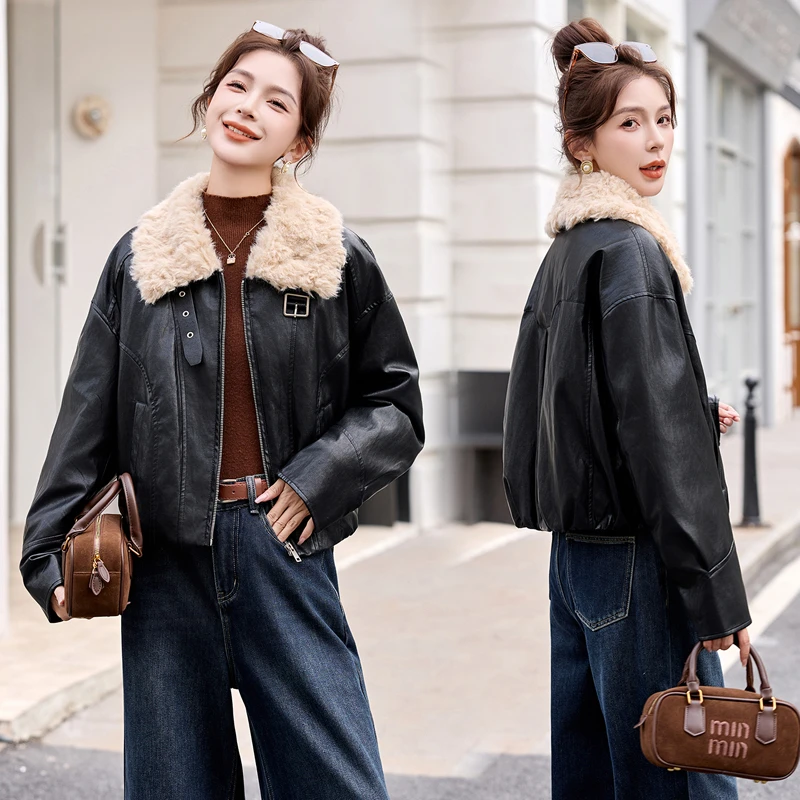 毛绒翻领拼接皮衣羽绒服女2025年冬季新款炸街气质白鸭绒短款外套
