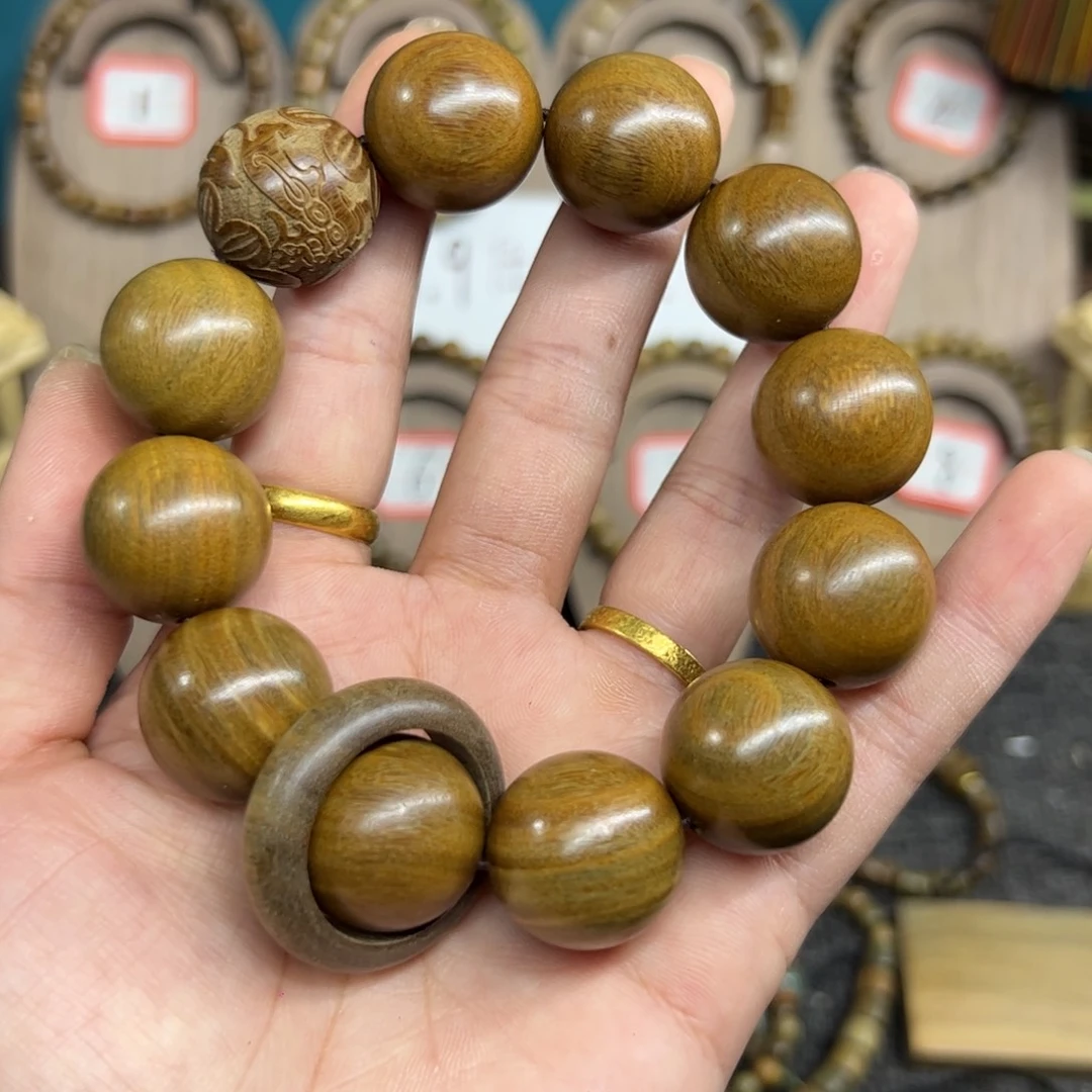 维腊木（绿檀）无事牌