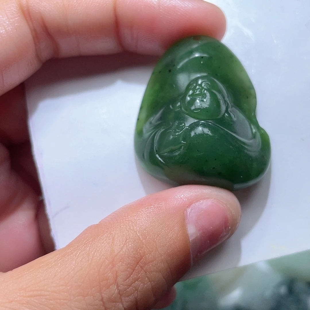 颈饰未镶嵌和田玉（糖玉）不