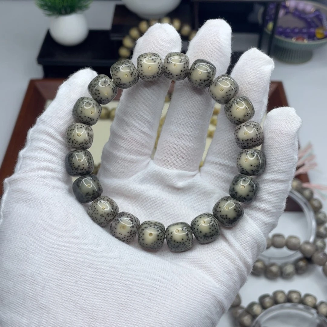 星月菩提手串11.5×10.5绿包白黄金瞳大眼睛B13
