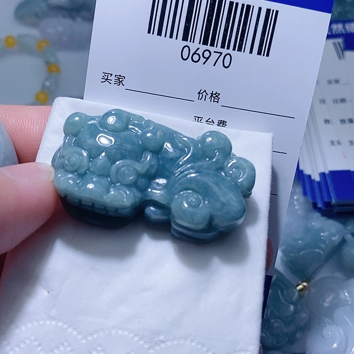 翡翠未镶嵌颈饰天光墟翡翠市场现金代购