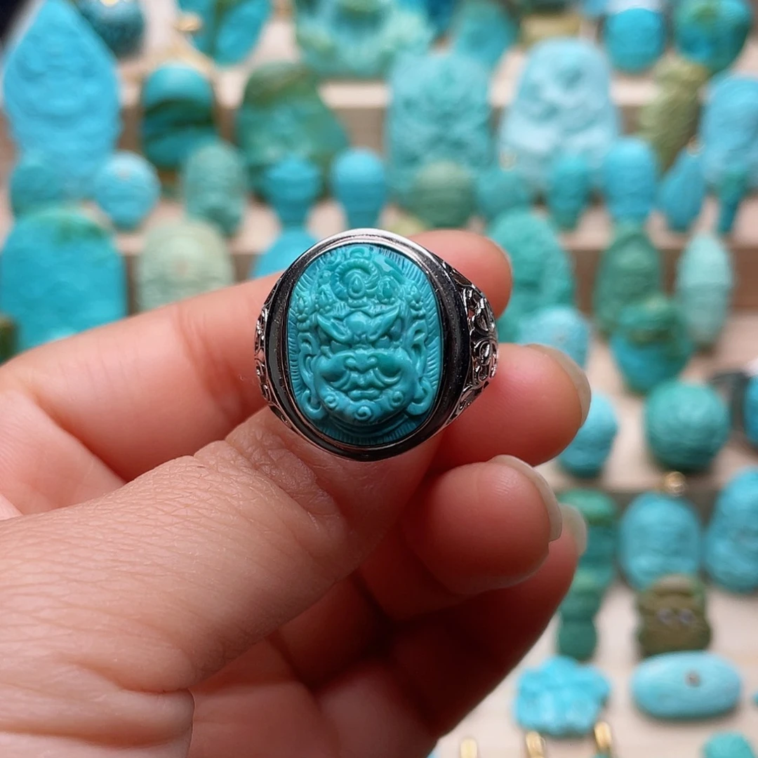 绿松石颈饰未镶嵌