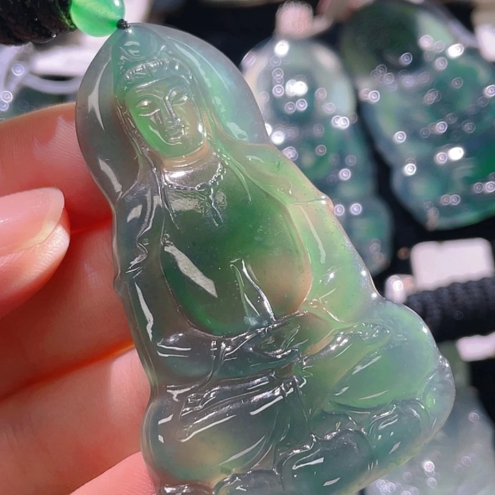 翡翠颈饰未镶嵌4，