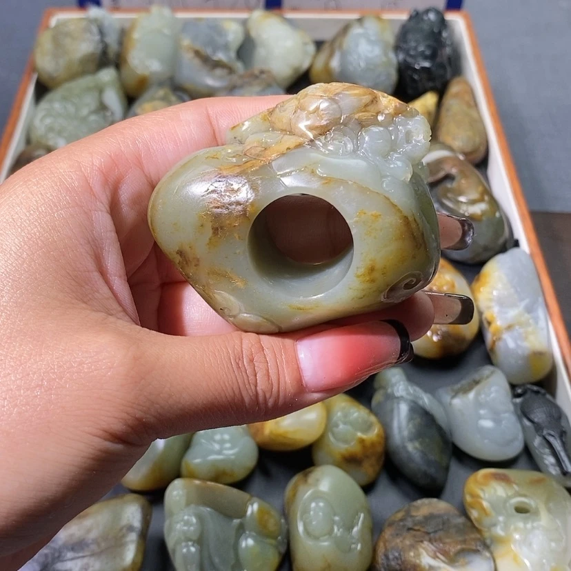 【闪购商品】和田玉未镶嵌颈饰往**风