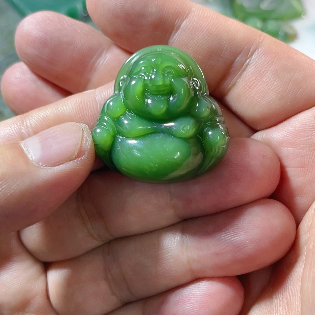 颈饰未镶嵌和田玉（碧玉）