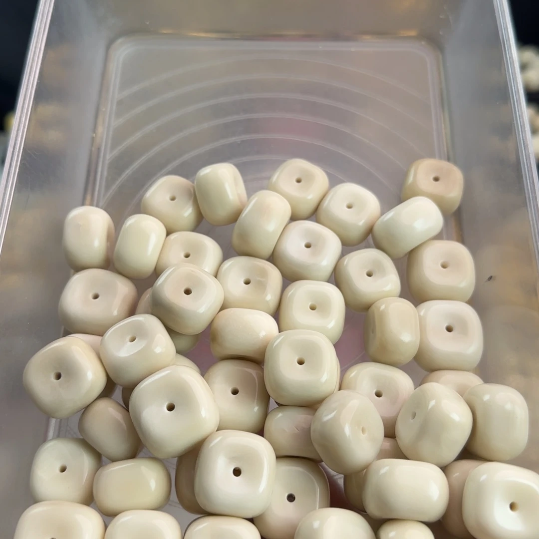 每****菩提根/象牙果吊坠微瑕牙果藏扣58颗