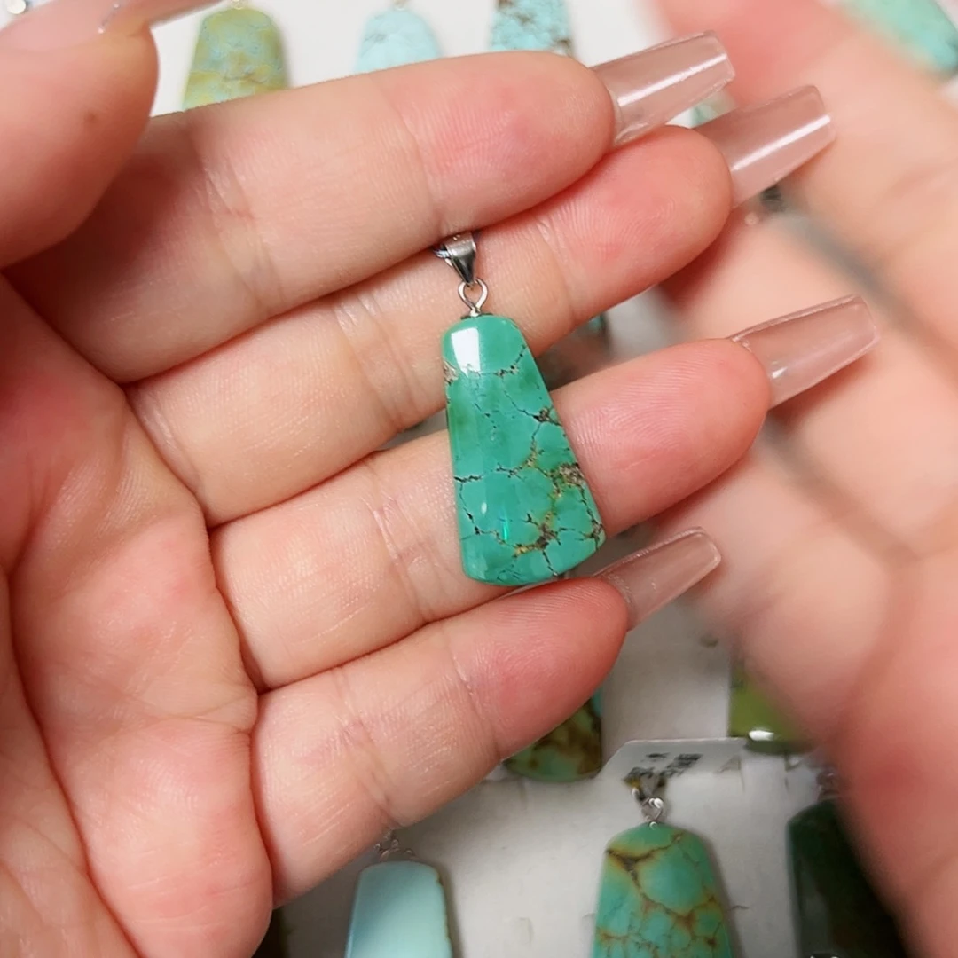 【闪购商品】未镶嵌绿松石珠宝奇石