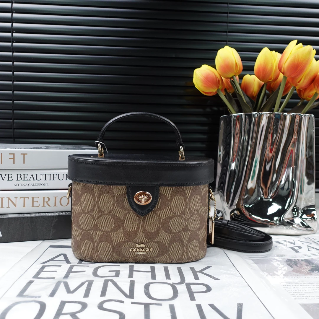 95新 COACH/蔻驰 单肩包/T20242764