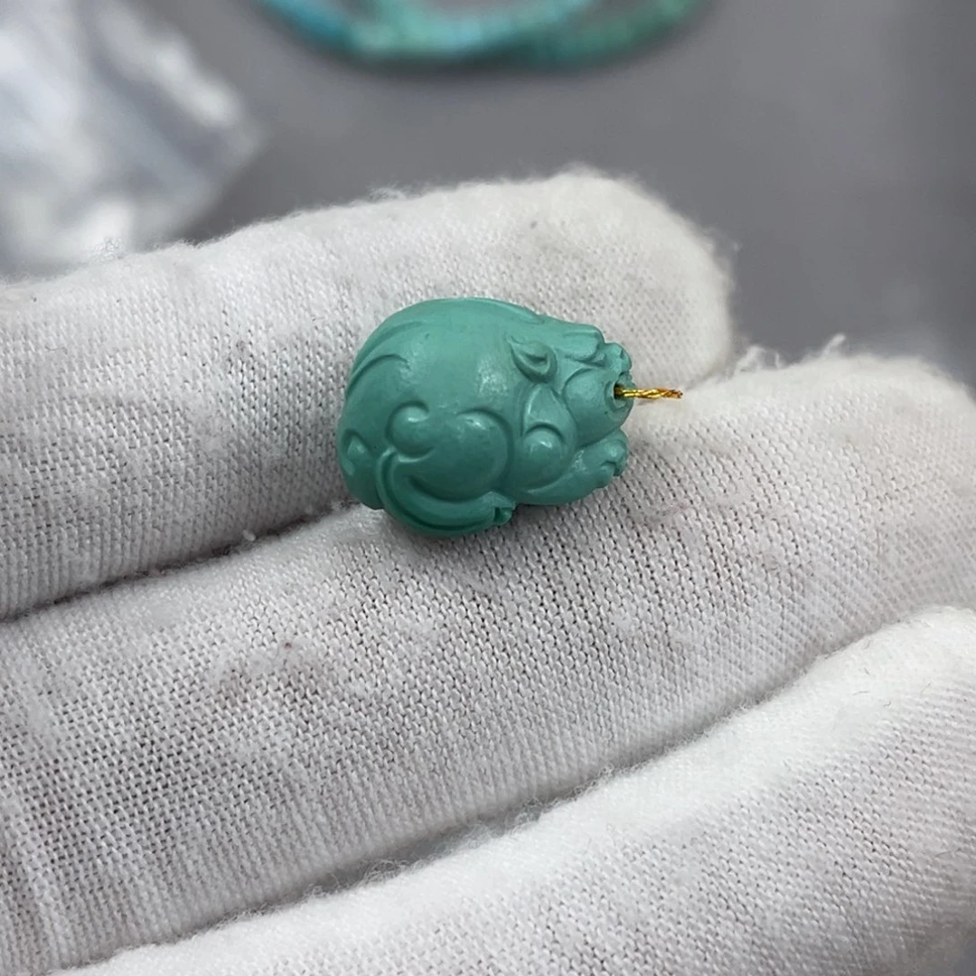 绿松石未镶嵌貔貅编号107