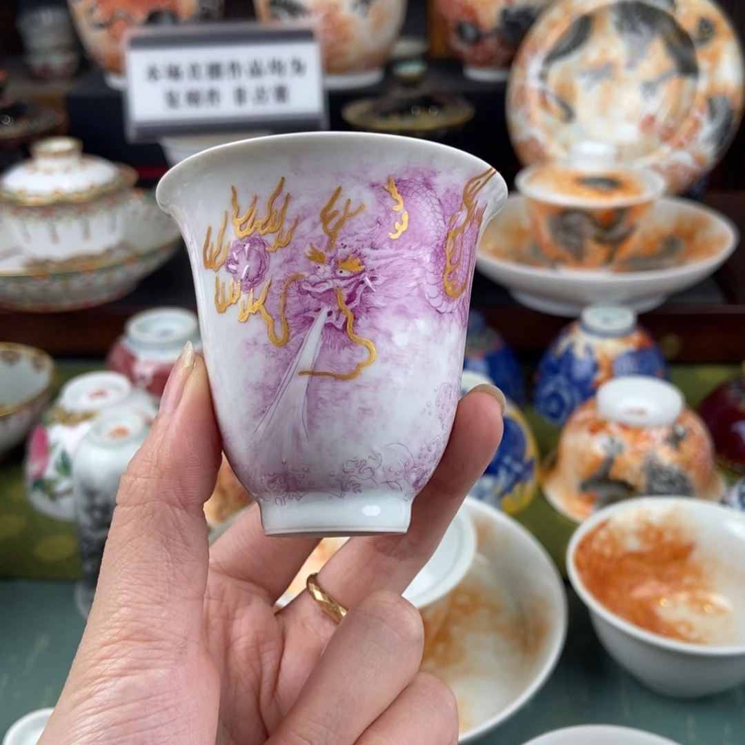 陶瓷的设计师是一个人