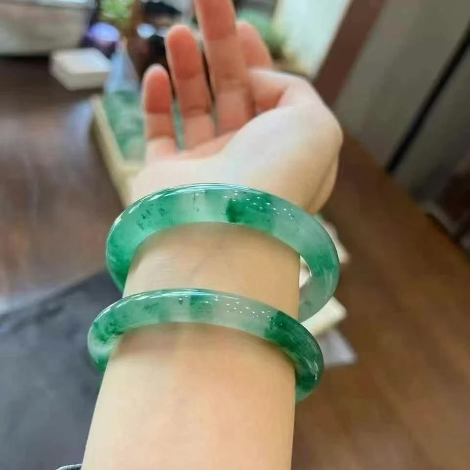 天然非洲翠飘花独龙玉手镯多样性发货拍一发一