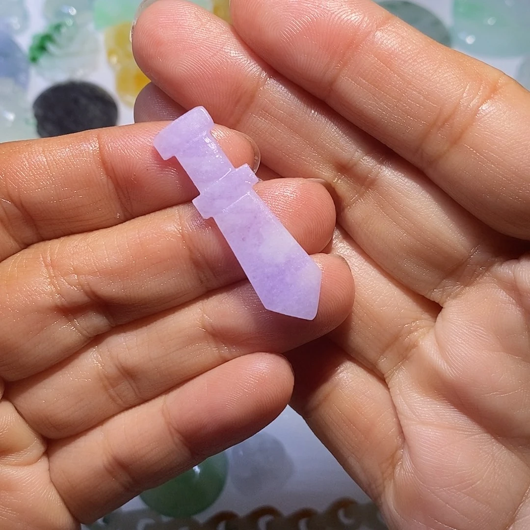 定制翡翠未镶嵌剑