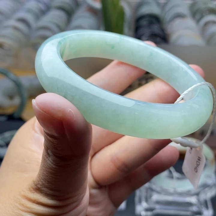 翡翠未镶嵌手镯翡翠