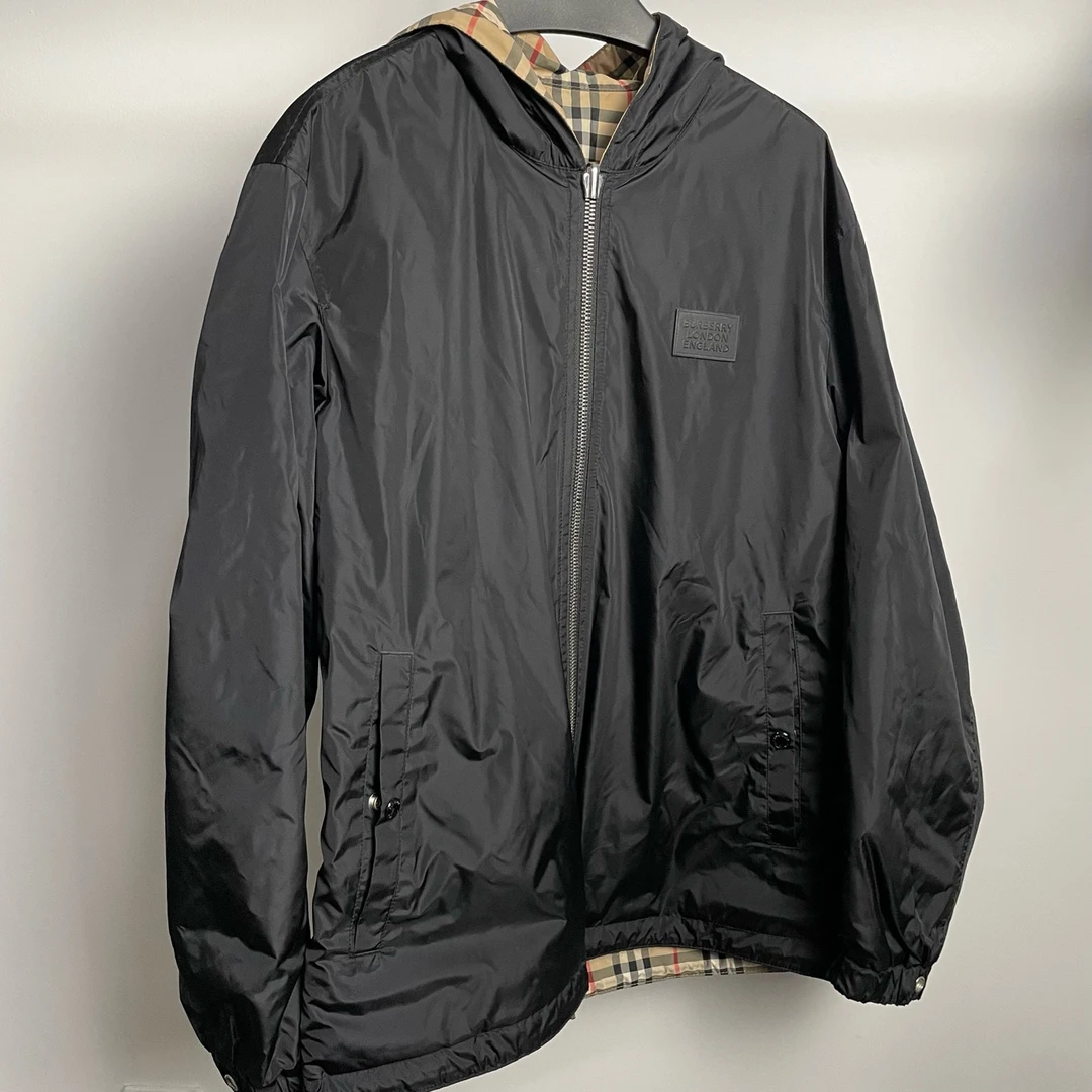 99新 BURBERRY/博柏利 （vd）双面穿夹克 0426