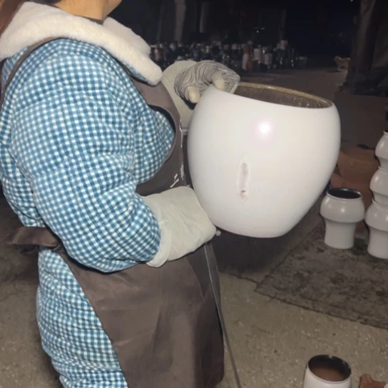 红陶口20高24瑕疵