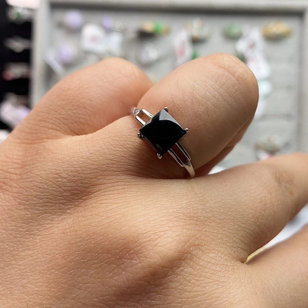 翡翠未镶嵌戒指翡翠