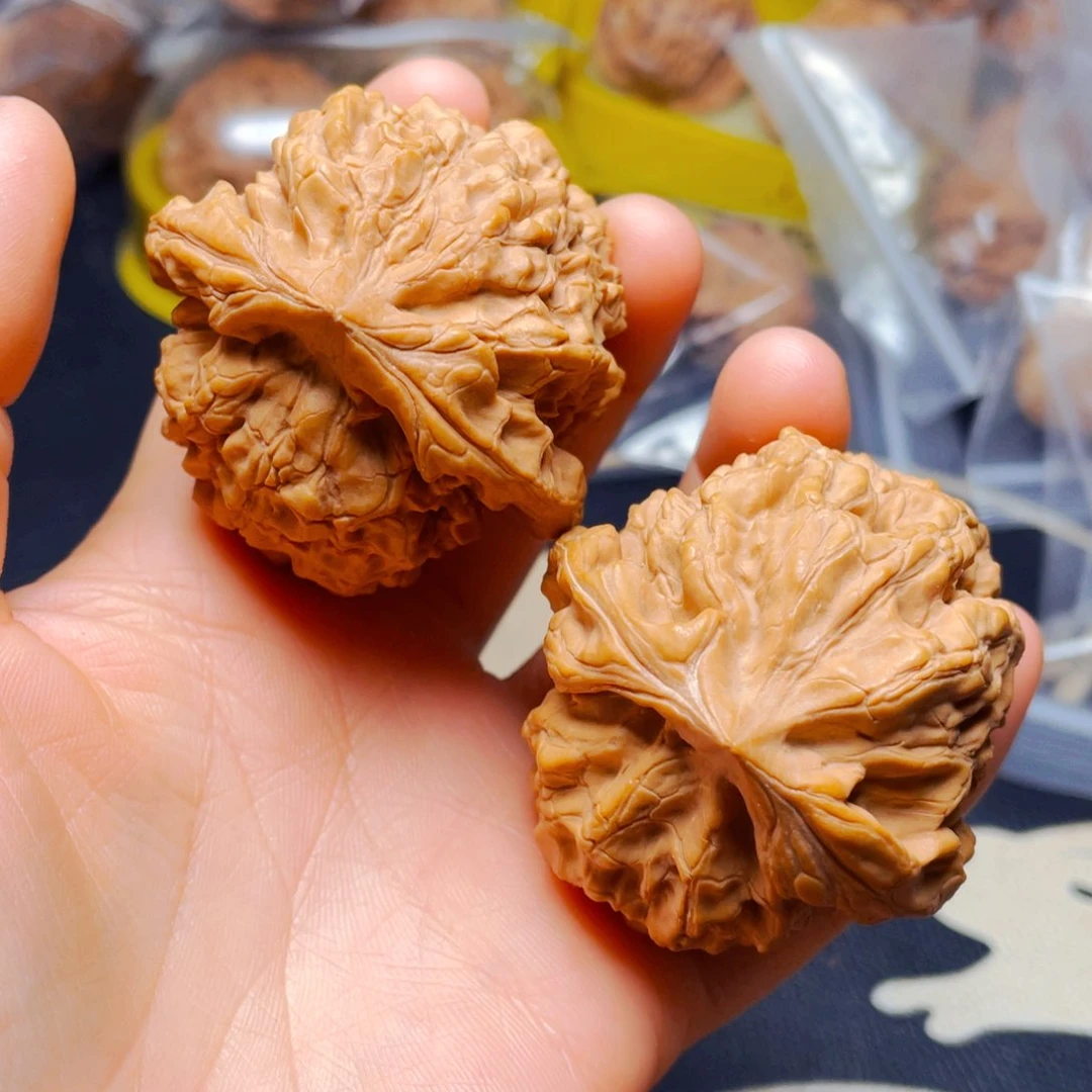 吊坠文玩核桃龙鼎一对