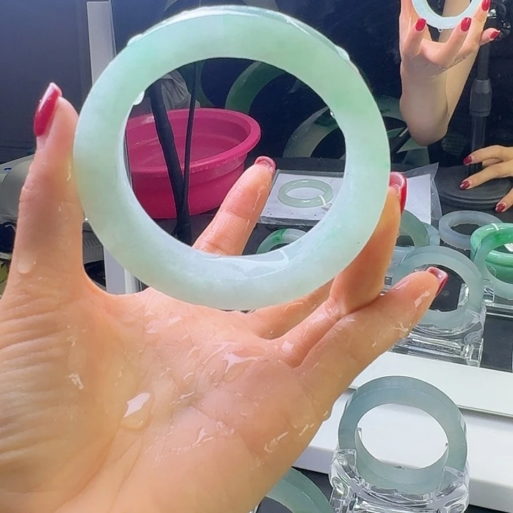 小***瘦翡翠未镶嵌手镯缅甸天然a货手镯