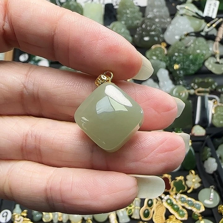 颈饰银S925镶嵌和田玉玛***?