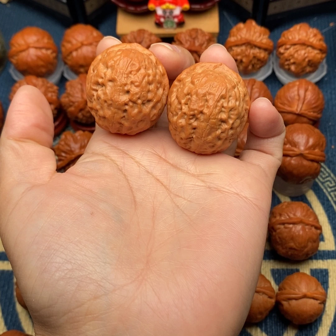 文玩核桃把件铁龙胆