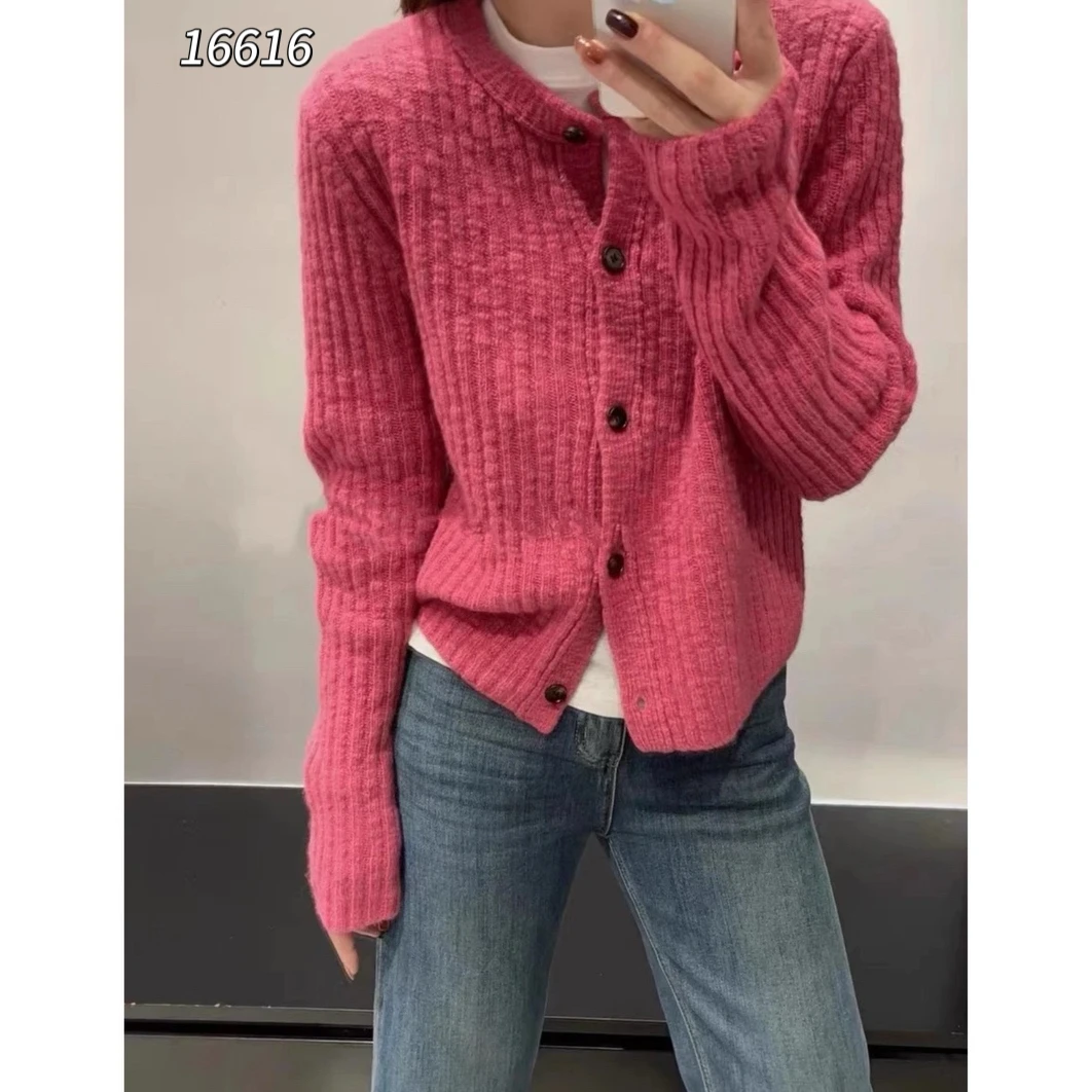 16616（部分无水洗唛，介意慎拍）WANGDAN新款净版圆领针织开衫