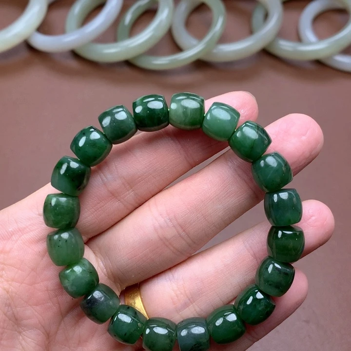 和田玉未镶嵌手镯拍一发一