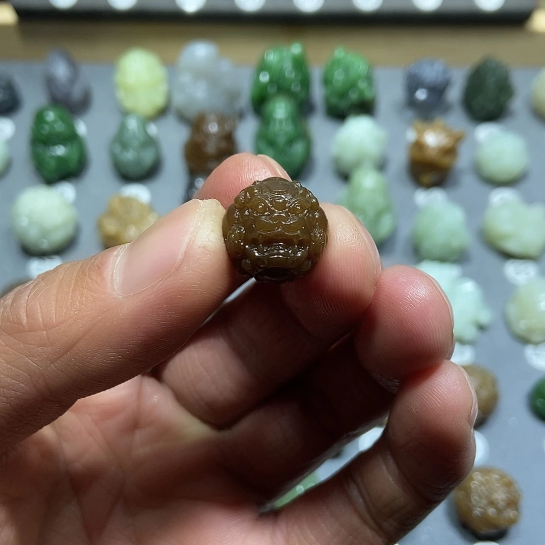 和田玉颈饰未镶嵌萌****定制