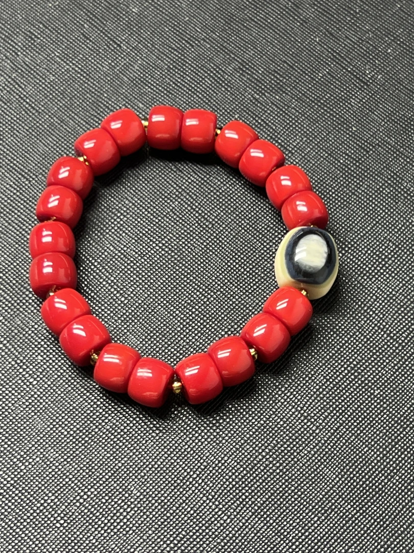 132    时尚 气质 精美 精致手串 多样性发其一