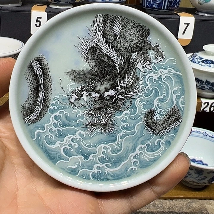 帕***熊龙腾四海盖置一个