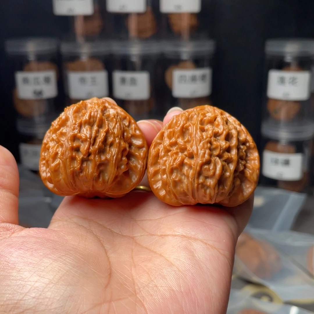 X***s文玩核桃吊坠42三角白