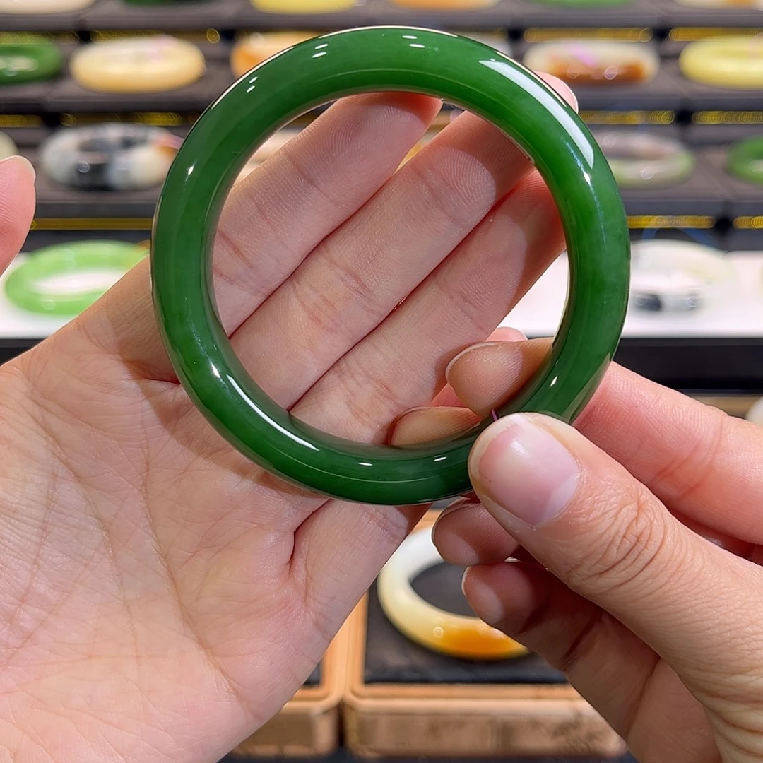 和田玉未镶嵌手镯辣绿55+