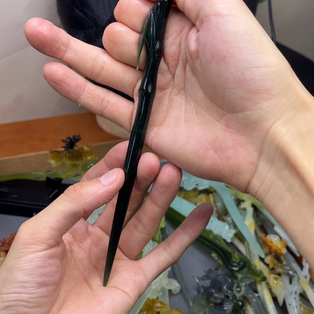 静***思蛇纹石玉未镶嵌发饰