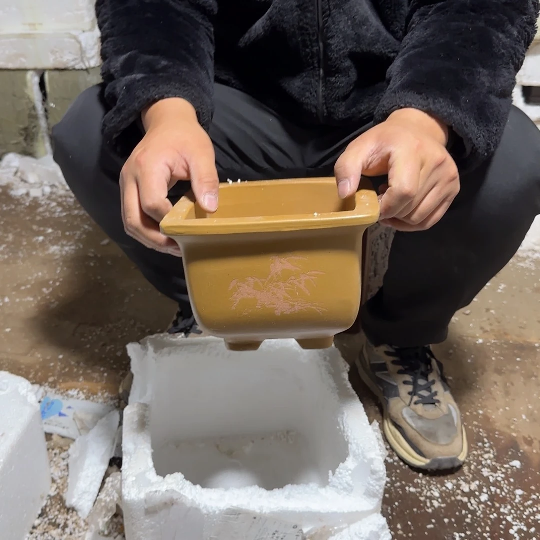 紫砂花盆瑕疵和瑕疵的