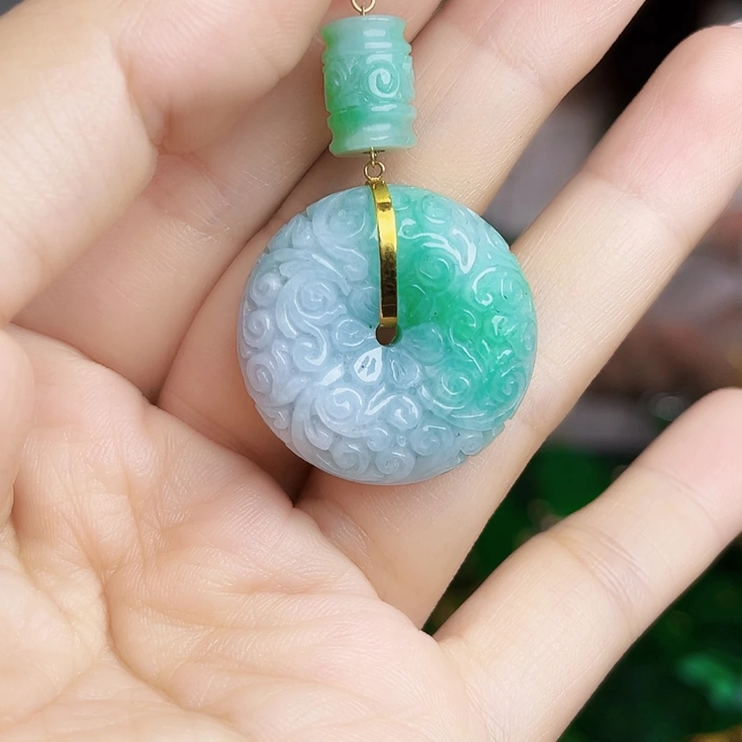 翡翠18K金镶嵌颈饰多样性