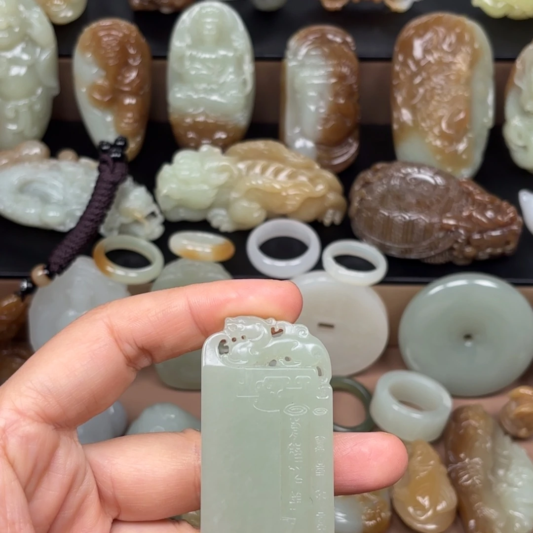 颈饰未镶嵌和田玉