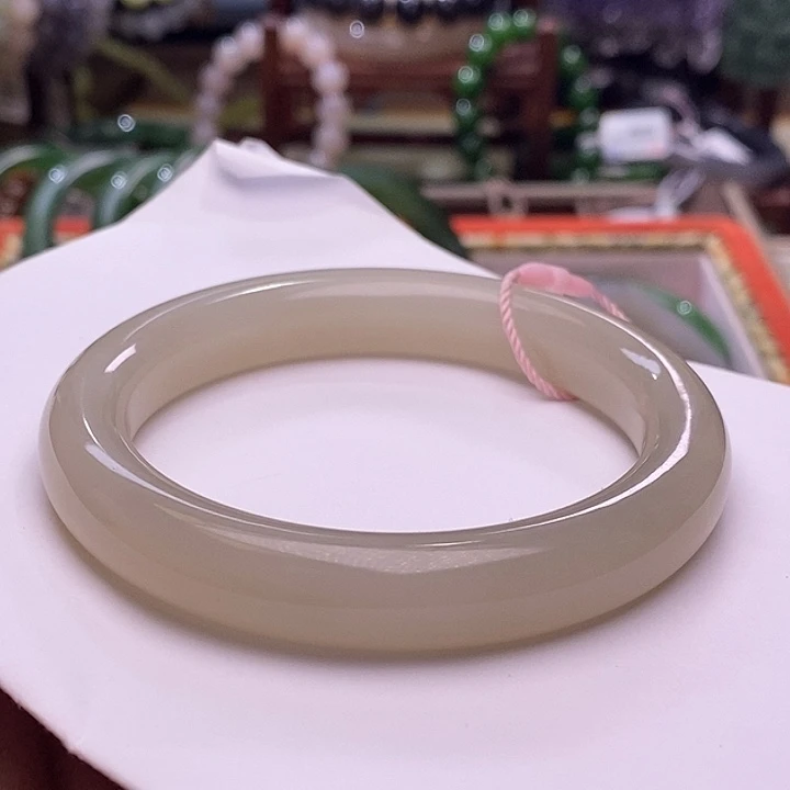 和田玉未镶嵌颈饰孤品57-58清货价熟藕粉老矿料脂膏级手镯