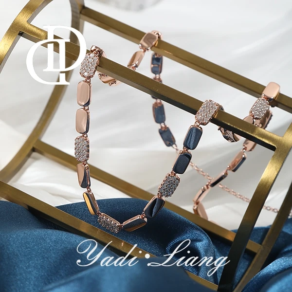 坠链均925银 梁雅帝新品【玫瑰金蜂巢几何方块】气质时尚纯银项链