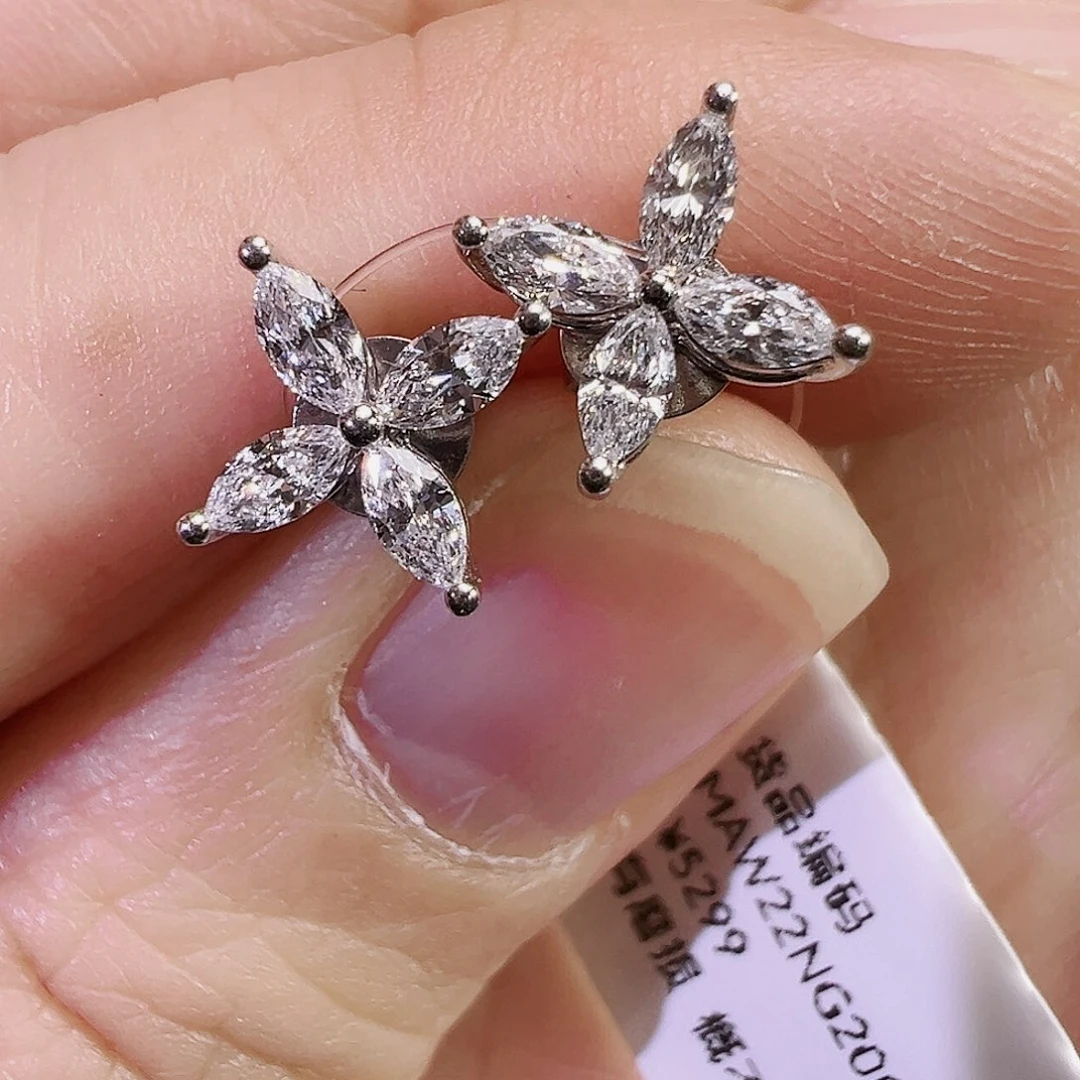 耳钉实验室培育钻石18K金镶嵌四叶草马眼耳钉