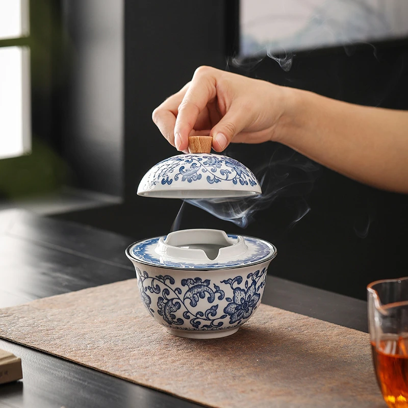 景德镇青花瓷烟灰缸大气防飞灰家用客厅复古烟缸陶瓷爆款摆件高档