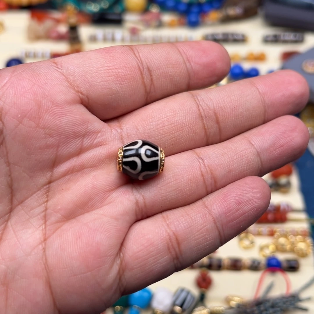 椰蒂吊坠一**雕椰蒂原生态手串配珠