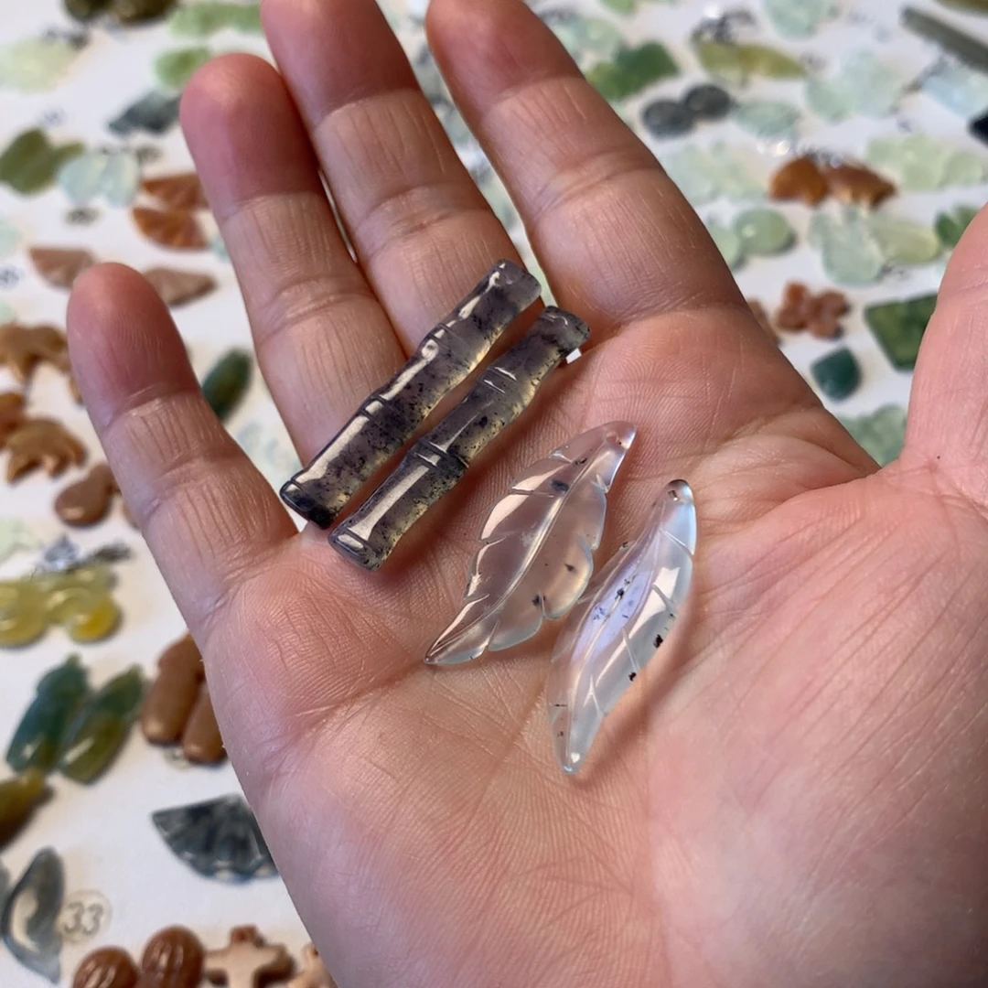 可***2蛇纹石玉未镶嵌耳环