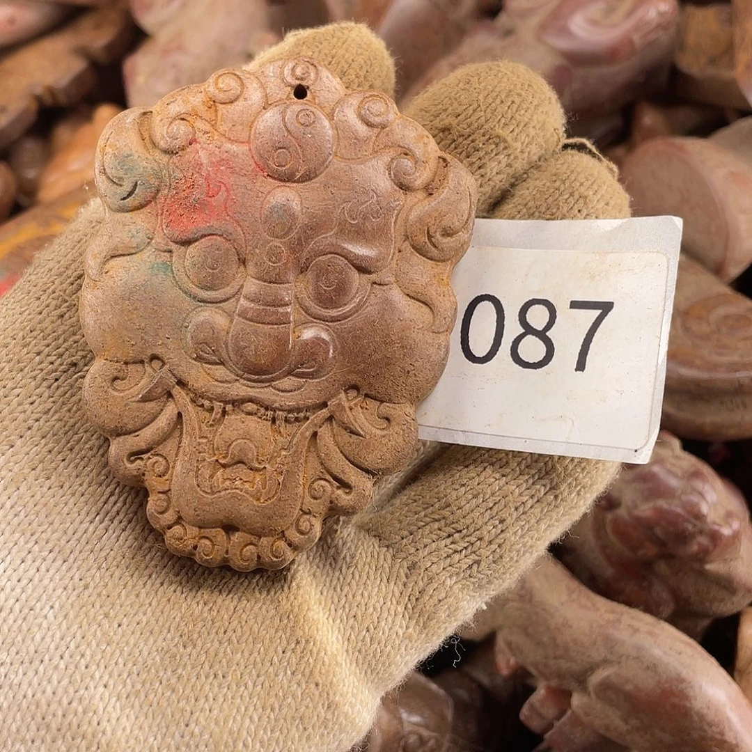 和田玉（糖玉）未镶嵌挂件