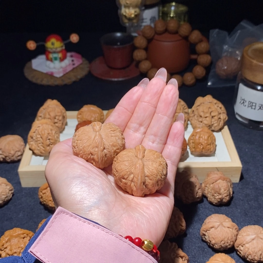 文玩核桃吊坠元宝40