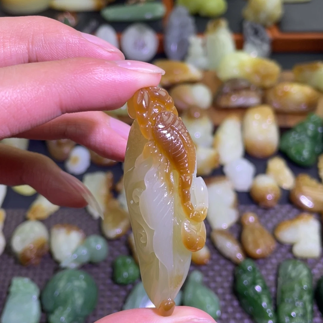 颈饰未镶嵌和田玉且末糖白蝎子独霸天下